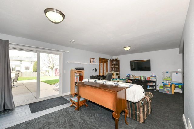 2456 Emslie DRIVE, Waukesha, WI 53188