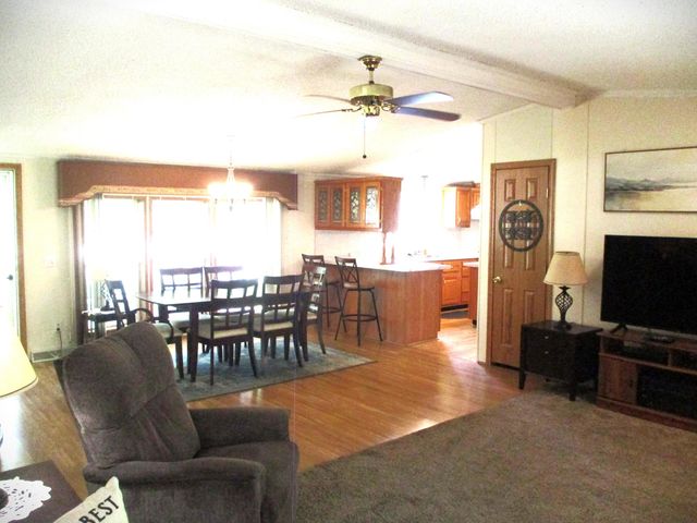 11276 N 500 W, Wheatfield, IN 46392