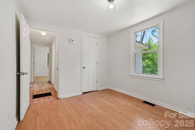 8232 Starnes Randall Road, Charlotte, NC 28215
