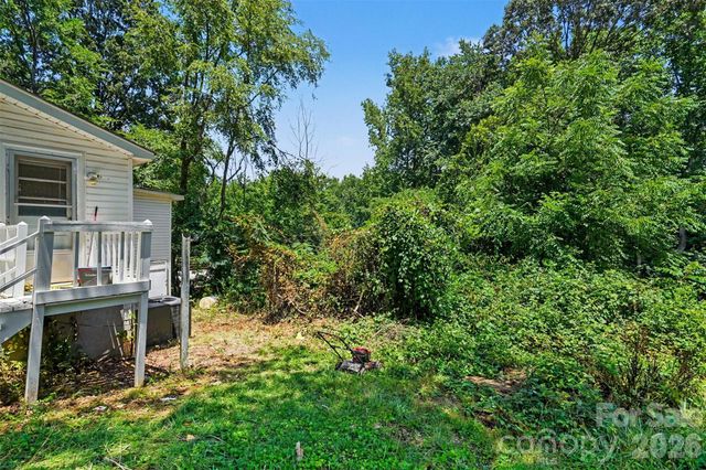 8232 Starnes Randall Road, Charlotte, NC 28215