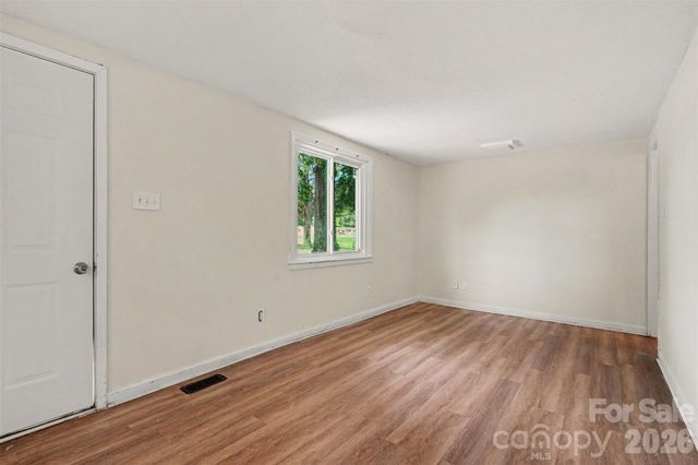 8232 Starnes Randall Road, Charlotte, NC 28215