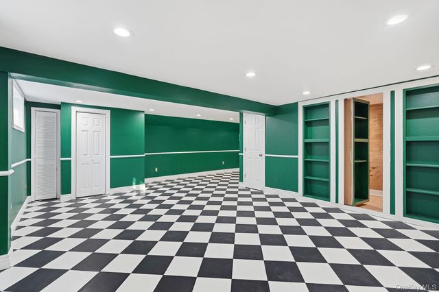 14 Dunnings Drive, Tarrytown, NY 10591