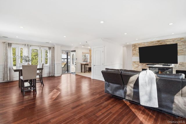 14 Dunnings Drive, Tarrytown, NY 10591