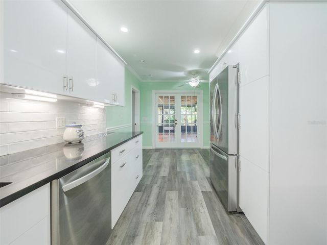 2410 RIVERSIDE DRIVE E, Bradenton, FL 34208