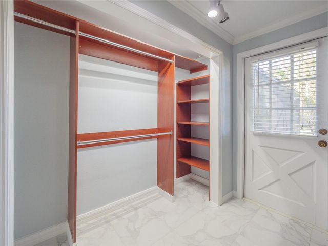 2410 RIVERSIDE DRIVE E, Bradenton, FL 34208