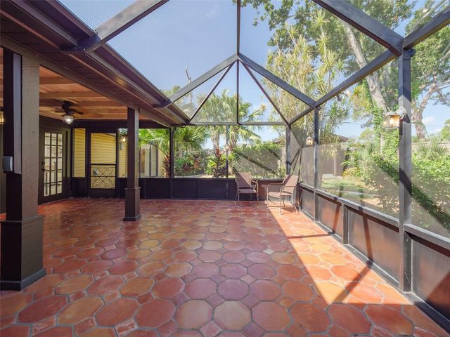 2410 RIVERSIDE DRIVE E, Bradenton, FL 34208