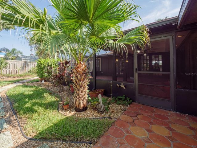 2410 RIVERSIDE DRIVE E, Bradenton, FL 34208