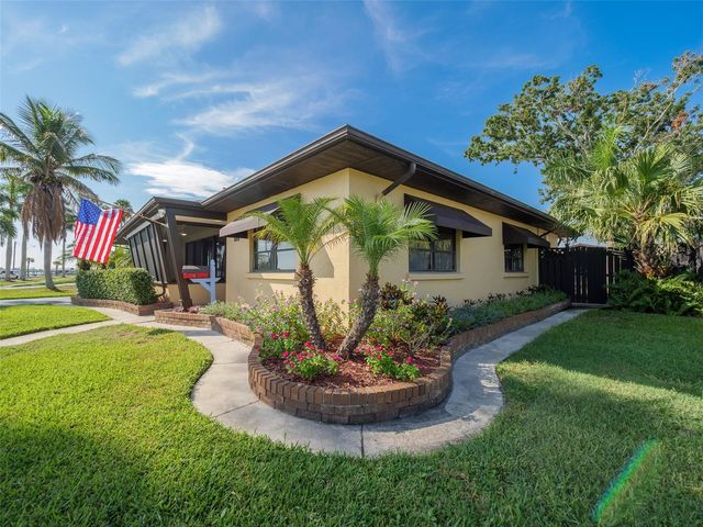 2410 RIVERSIDE DRIVE E, Bradenton, FL 34208