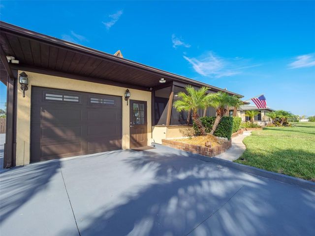 2410 RIVERSIDE DRIVE E, Bradenton, FL 34208