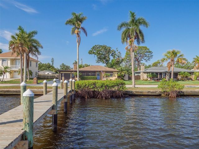 2410 RIVERSIDE DRIVE E, Bradenton, FL 34208