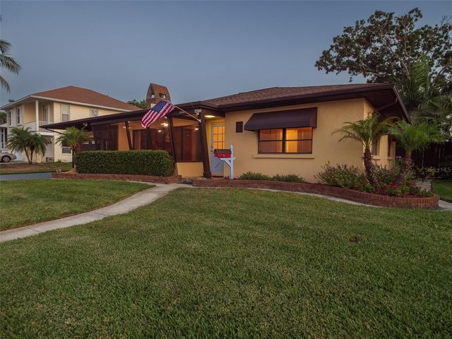 2410 RIVERSIDE DRIVE E, Bradenton, FL 34208