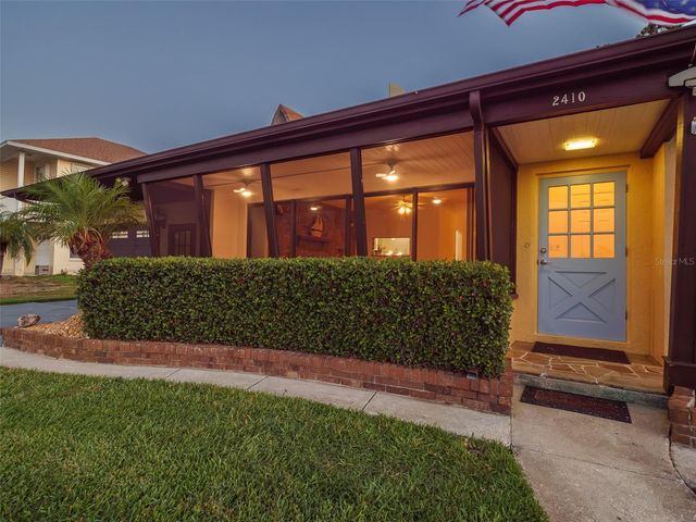 2410 RIVERSIDE DRIVE E, Bradenton, FL 34208
