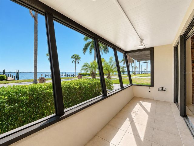 2410 RIVERSIDE DRIVE E, Bradenton, FL 34208