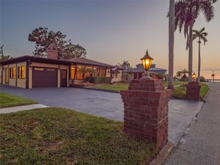 2410 RIVERSIDE DRIVE E, Bradenton, FL 34208