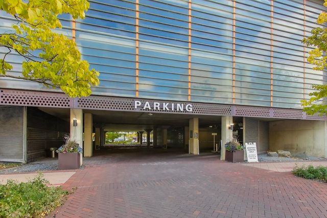 800 Elgin Road PH19, Evanston, IL 60201