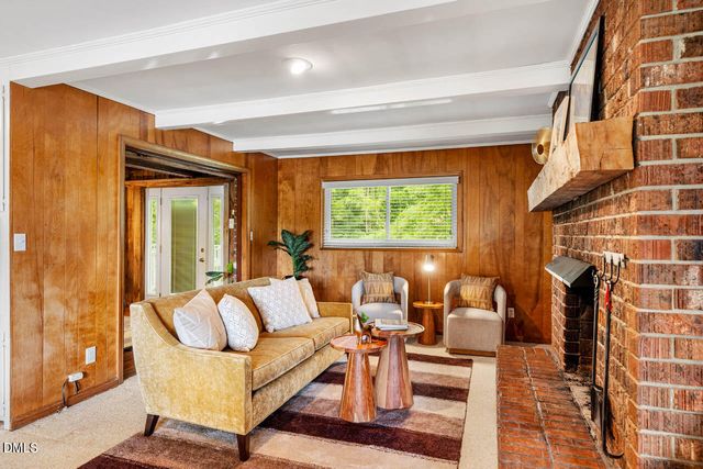 101 Ray Road, Chapel Hill, NC 27516