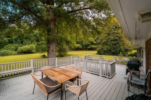 101 Ray Road, Chapel Hill, NC 27516
