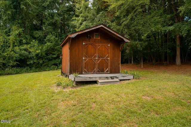 101 Ray Road, Chapel Hill, NC 27516