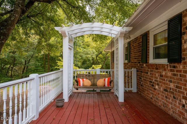101 Ray Road, Chapel Hill, NC 27516