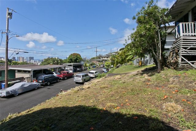 756 Iaukea Street, Honolulu, HI 96813