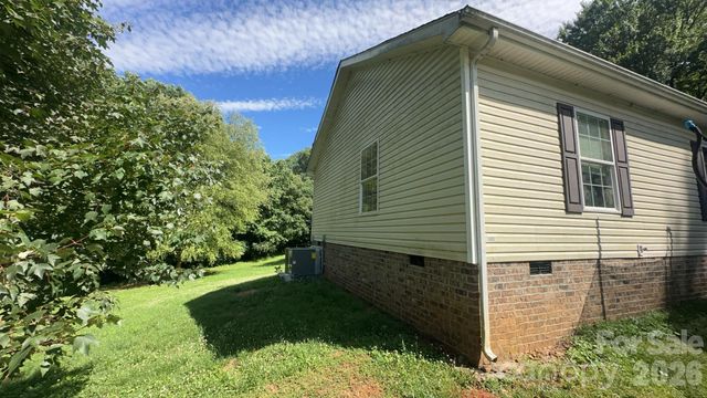 434 Mcalpin Lane, Taylorsville, NC 28681