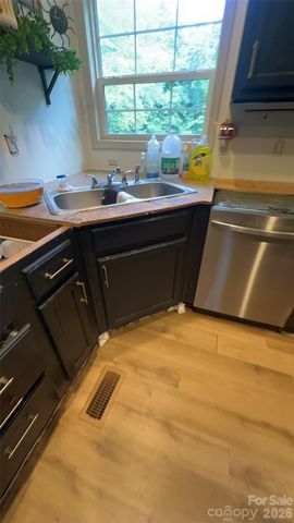 434 Mcalpin Lane, Taylorsville, NC 28681
