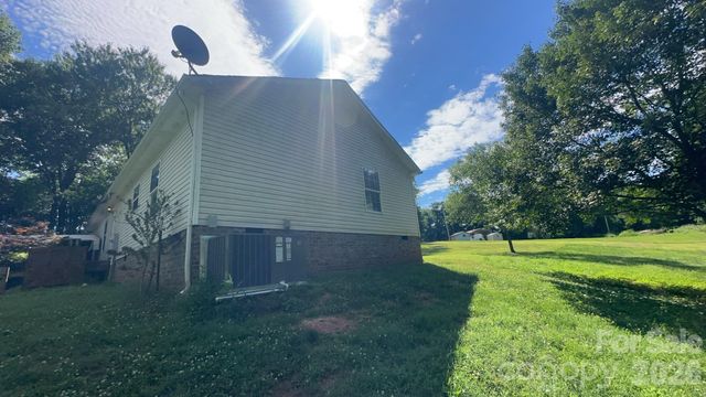 434 Mcalpin Lane, Taylorsville, NC 28681