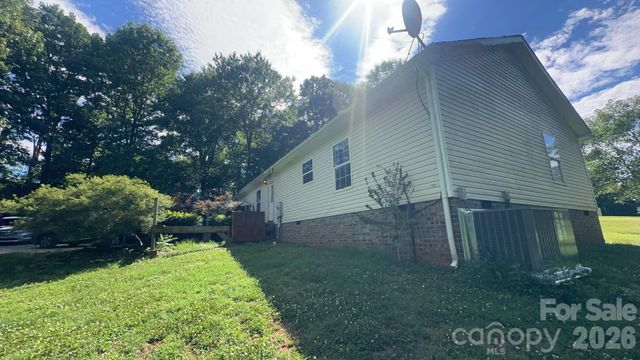434 Mcalpin Lane, Taylorsville, NC 28681