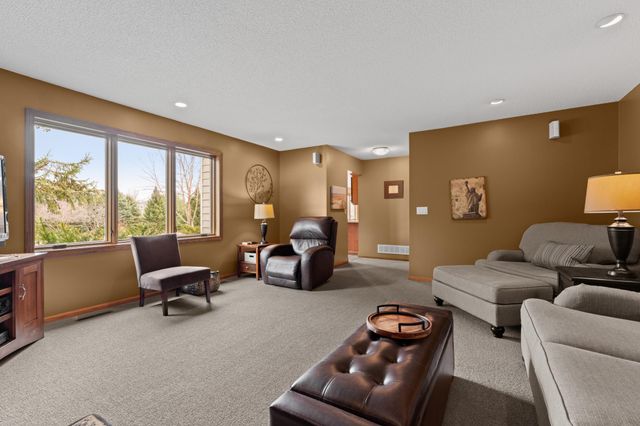 3680 Arlington Lane SE, Rochester, MN 55904