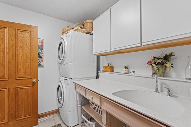 3680 Arlington Lane SE, Rochester, MN 55904