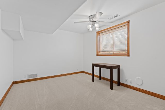 3680 Arlington Lane SE, Rochester, MN 55904