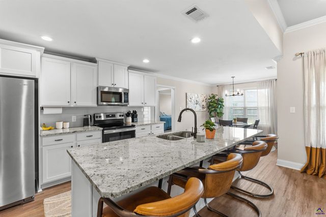 104 Sig Court, Kathleen, GA 31047