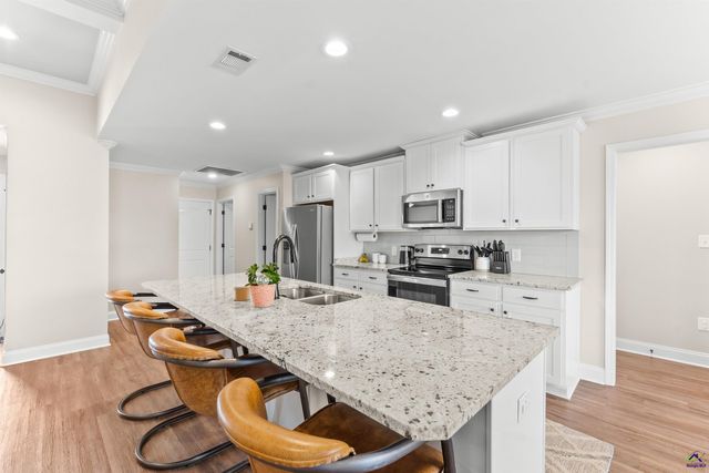 104 Sig Court, Kathleen, GA 31047