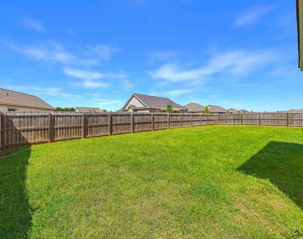 104 Sig Court, Kathleen, GA 31047