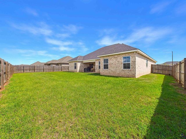 104 Sig Court, Kathleen, GA 31047