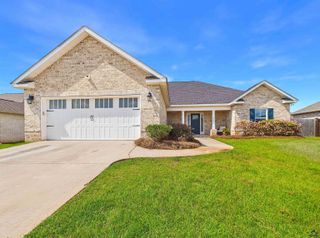 104 Sig Court, Kathleen, GA 31047