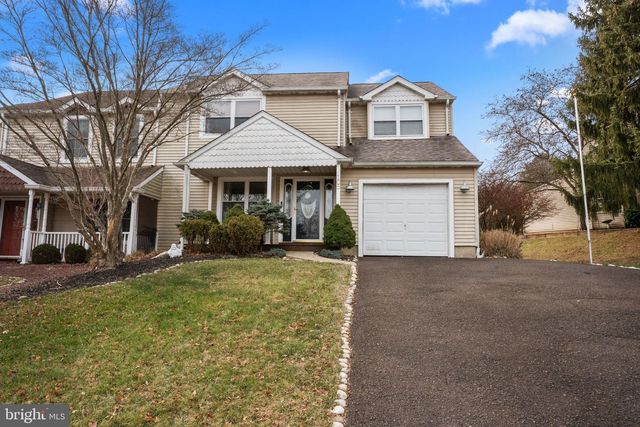 105 S TIMBER RD, Southampton, PA 18966