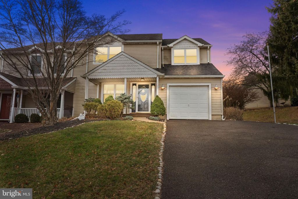 105 S TIMBER RD, Southampton, PA 18966