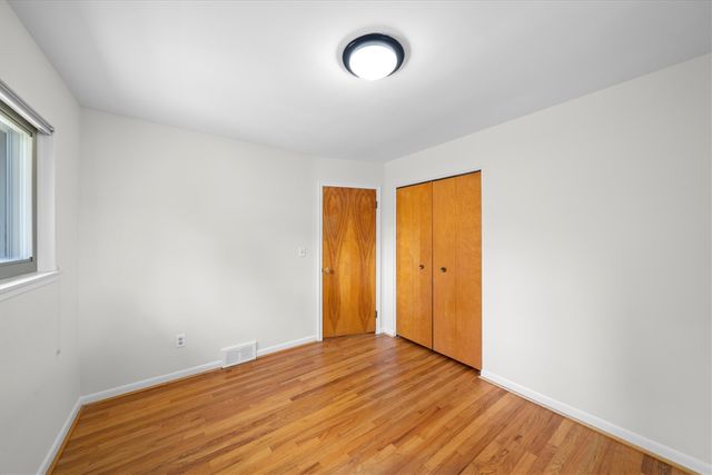 30906 Roycroft Street, Livonia, MI 48154