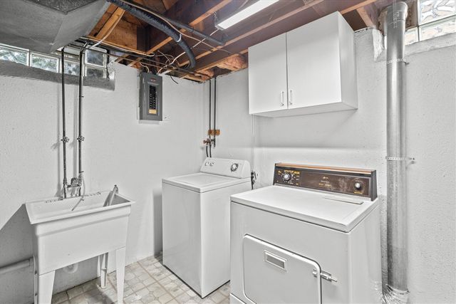 30906 Roycroft Street, Livonia, MI 48154