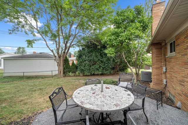 30906 Roycroft Street, Livonia, MI 48154