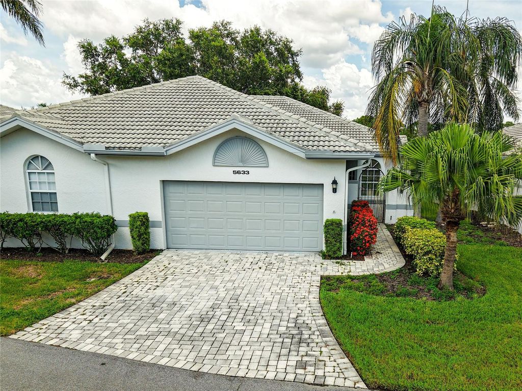 5633 E LONG COMMON COURT 20, Sarasota, FL 34235