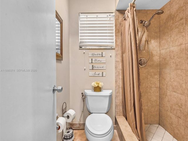 14051 SW 15th Ct, Davie, FL 33325