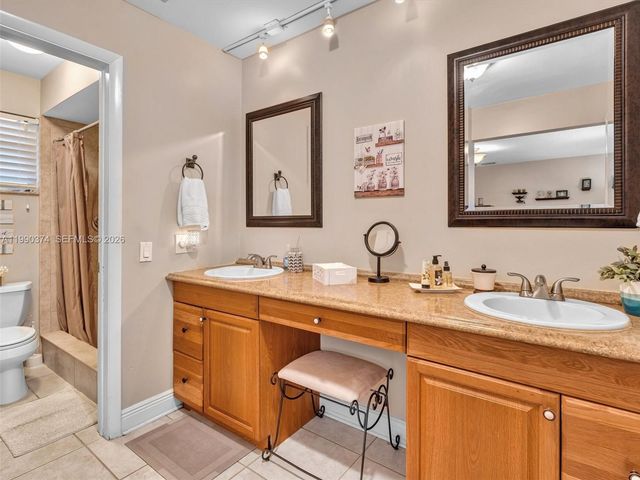 14051 SW 15th Ct, Davie, FL 33325