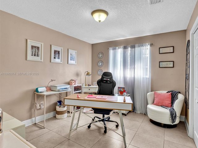 14051 SW 15th Ct, Davie, FL 33325