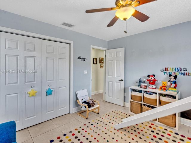 14051 SW 15th Ct, Davie, FL 33325