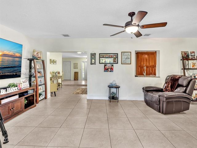 14051 SW 15th Ct, Davie, FL 33325