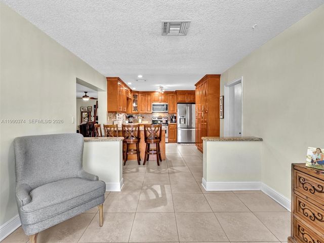 14051 SW 15th Ct, Davie, FL 33325