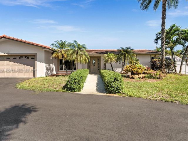 14051 SW 15th Ct, Davie, FL 33325