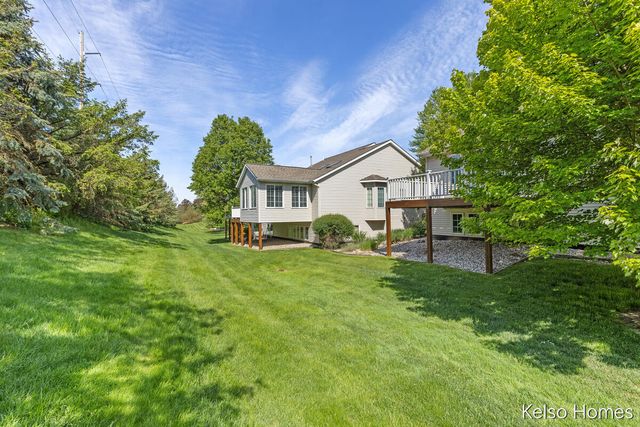 2009 Bryceway Court, Grand Rapids, MI 49505